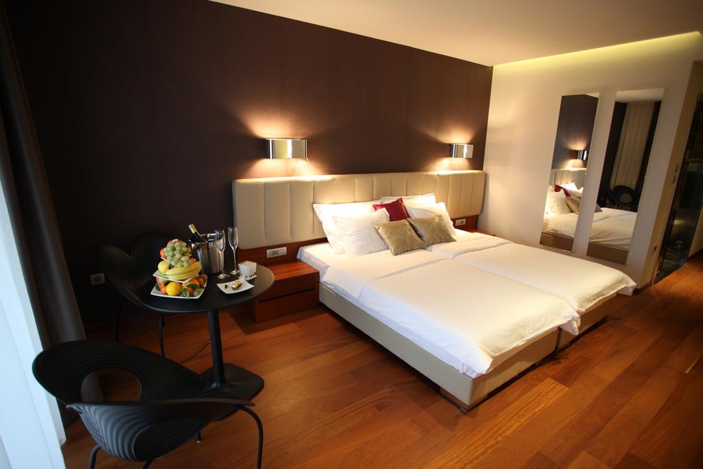 Hotel In Меджугорье Экстерьер фото